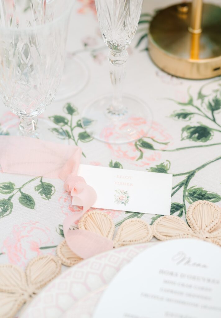 Romantic place card with delicate pink bow