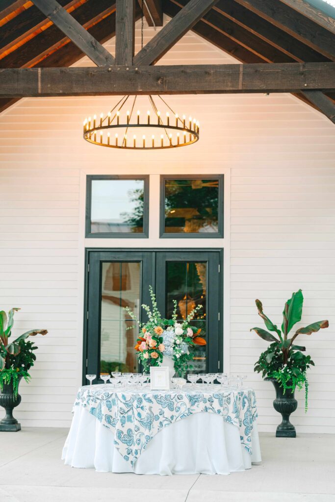 1840 Manor House cocktail hour at the carriage house