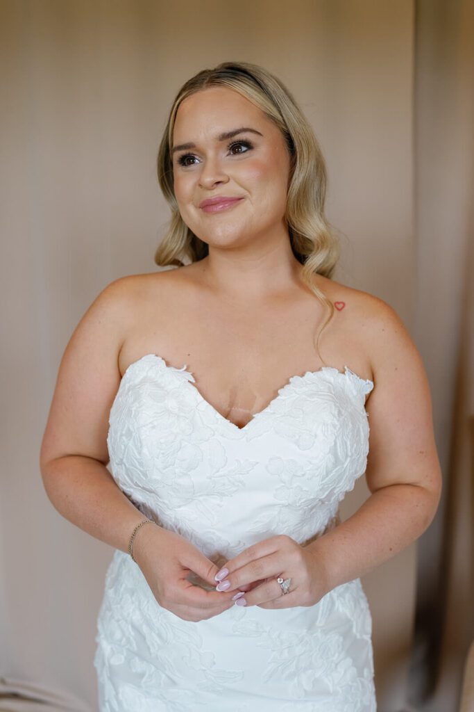 Portrait of the bride on her wedding day
